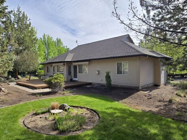 2261 Condor Drive, Redmond, OR 97756