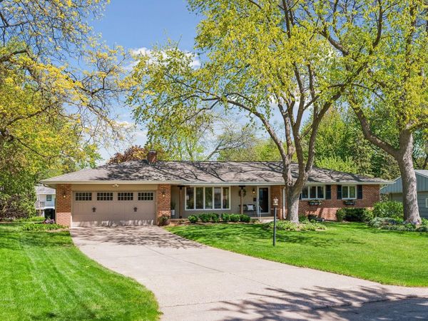 7220 Monardo Lane, Edina, MN 55435