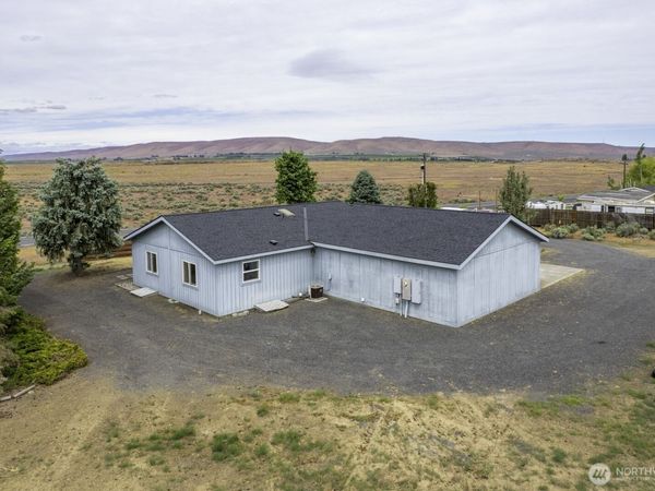 11397 Dodson Road NW, Ephrata, WA 98823