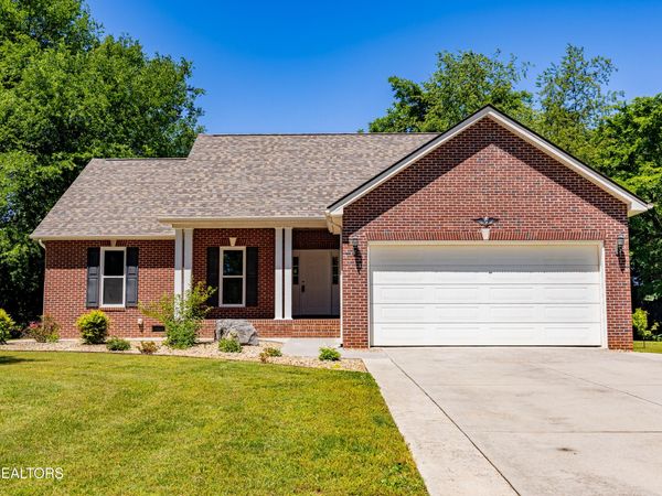 1303 Apache Court, Maryville, TN 37801