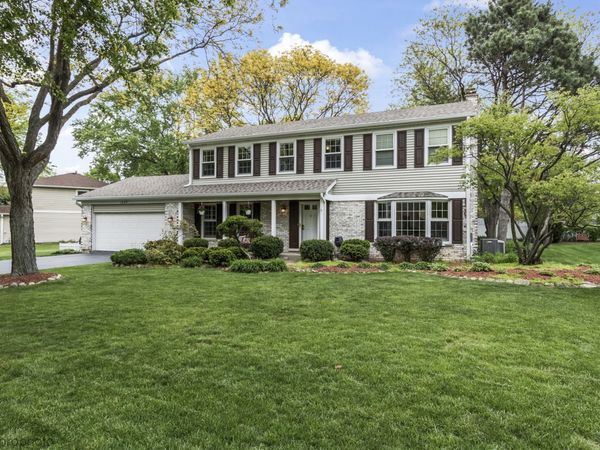 1059 W Chatham Drive, Palatine, IL 60067
