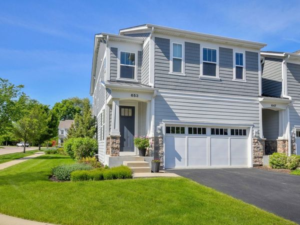 653 Riverbank Drive , Geneva, IL 60134