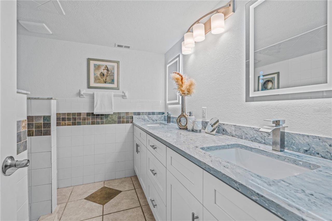 475 E Wisconsin Avenue, Orange City, FL 32763 Photo