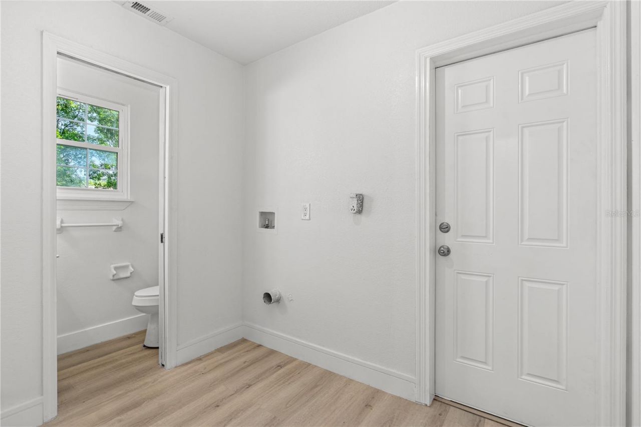 475 E Wisconsin Avenue , Orange City, FL 32763 Photo