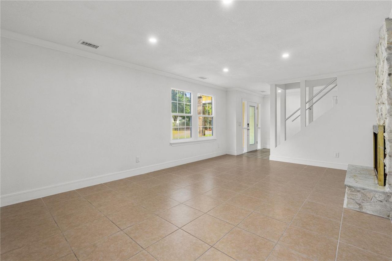 475 E Wisconsin Avenue , Orange City, FL 32763 Photo