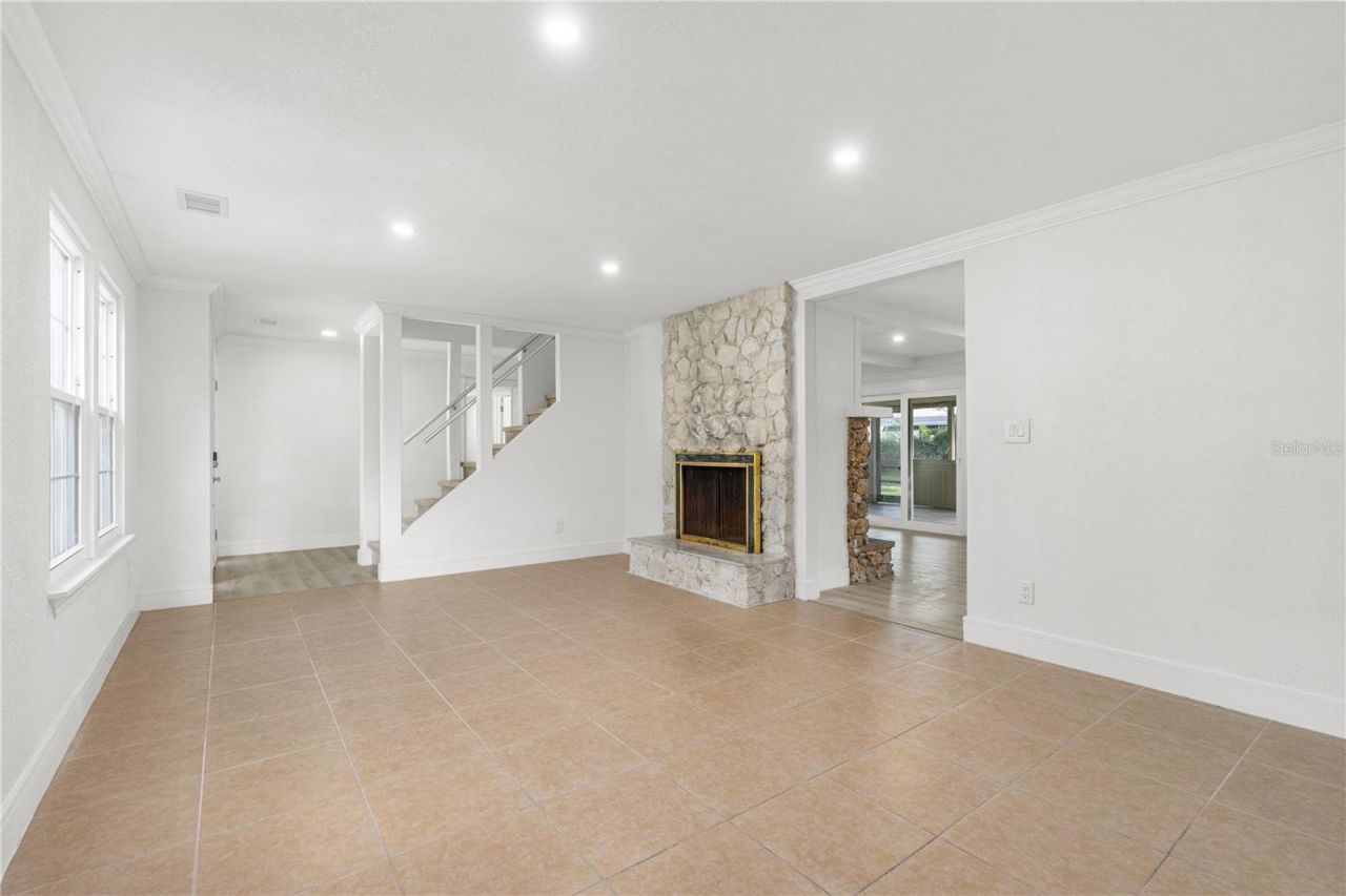 475 E Wisconsin Avenue , Orange City, FL 32763 Photo