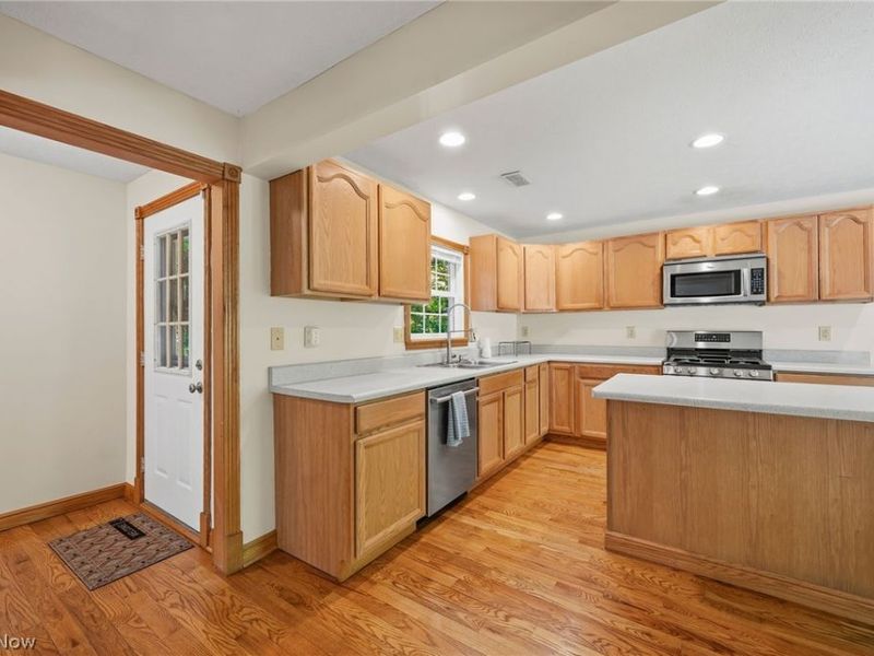 10137 Johnnycake Ridge Road, Concord Township, OH 44077 Photo 22