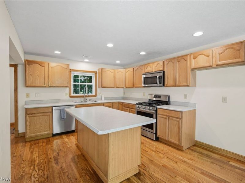 10137 Johnnycake Ridge Road, Concord Township, OH 44077 Photo 24