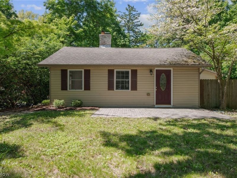 10137 Johnnycake Ridge Road, Concord Township, OH 44077 Photo 3