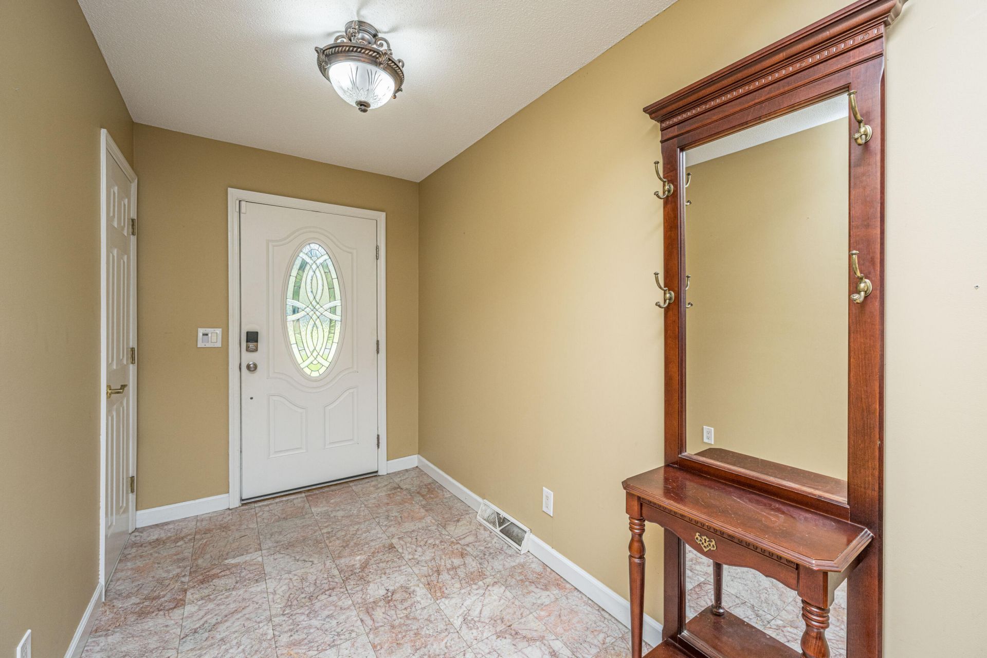 295 Forest Circle Photo 13