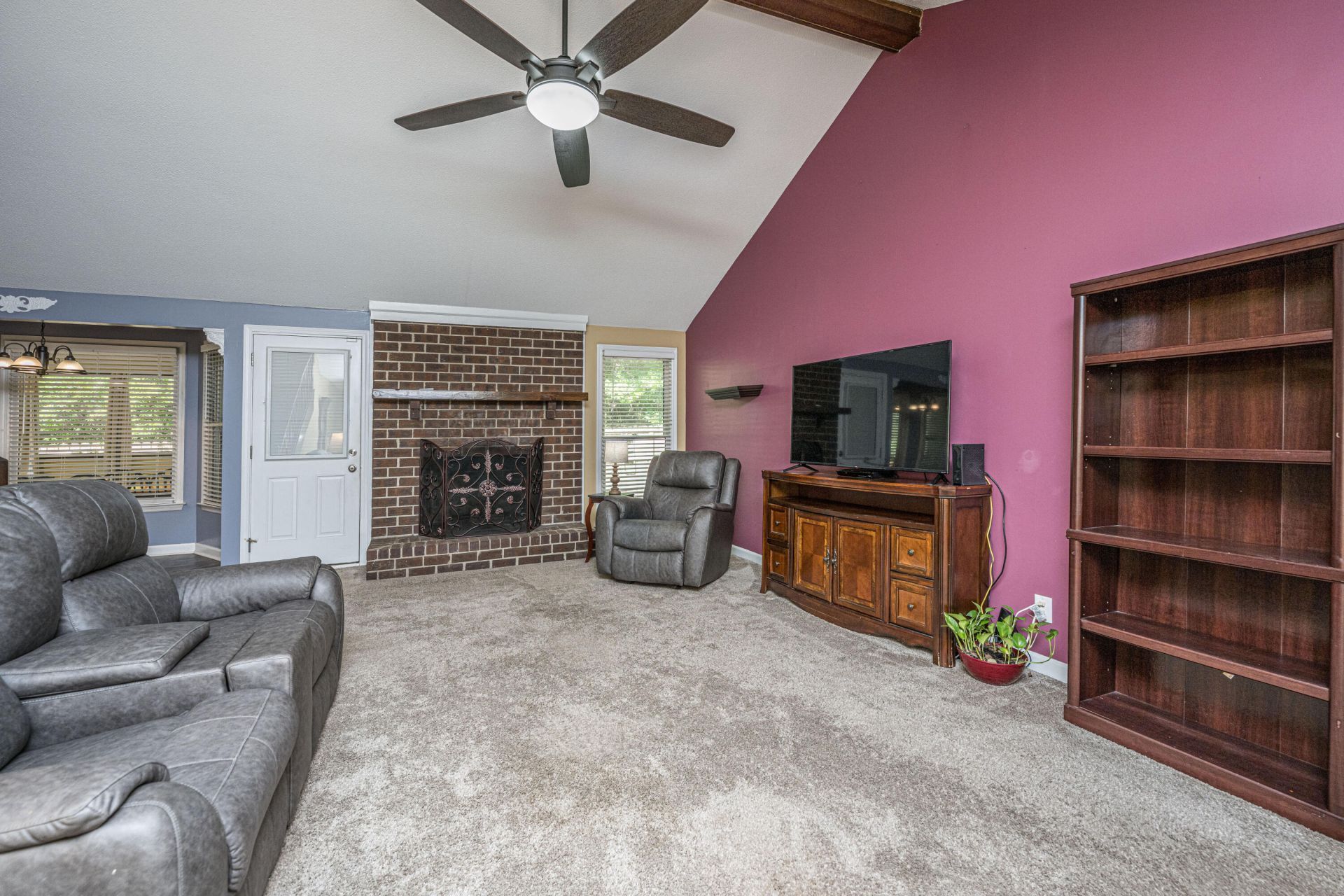 295 Forest Circle Photo 14