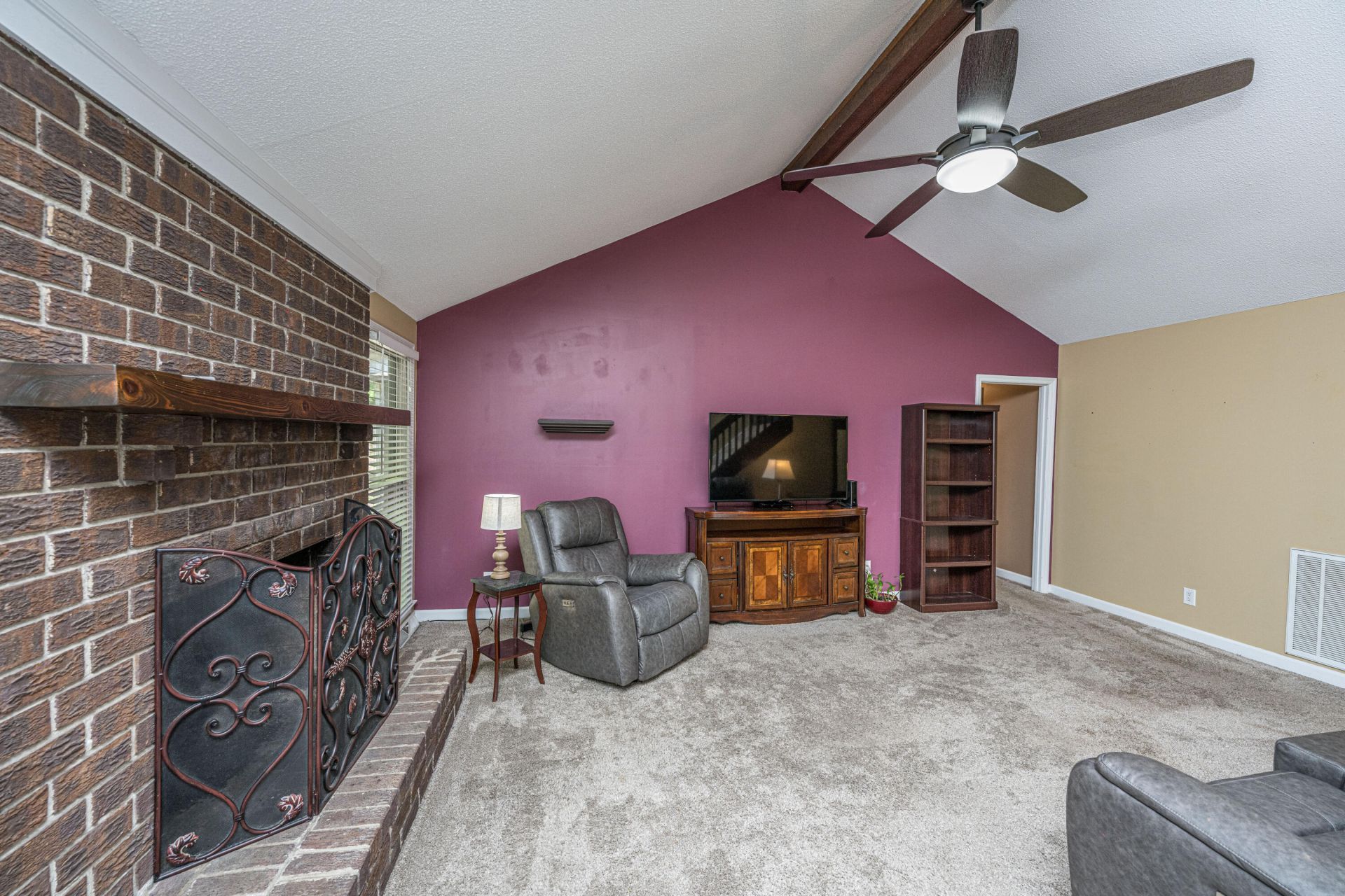 295 Forest Circle Photo 16