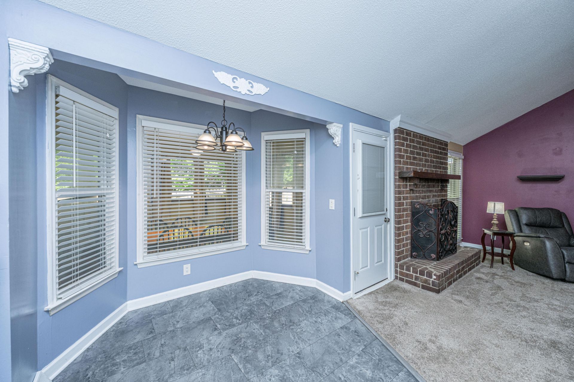 295 Forest Circle Photo 20