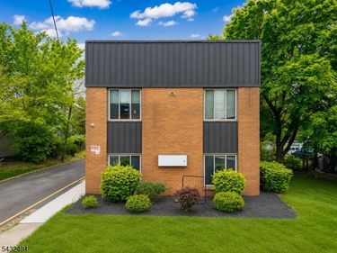 38 N Gaston Ave, Somerville, NJ 08876