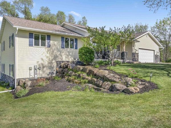 105 Weynand Road, Merrimac, WI 53561