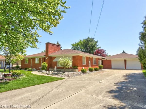 275 S Airport Road, Buena Vista Twp, MI 48601