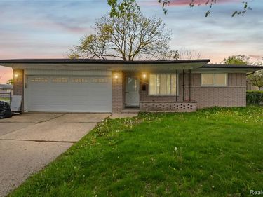 30507 Austin Drive, Warren, MI 48092