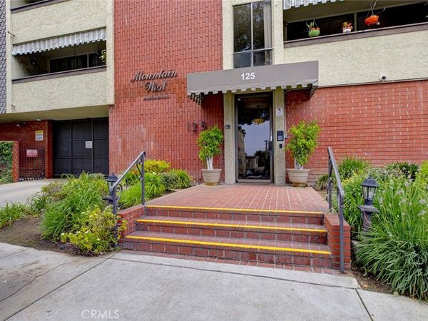 125 W Mountain Street, Unit 216, Glendale, CA 91202