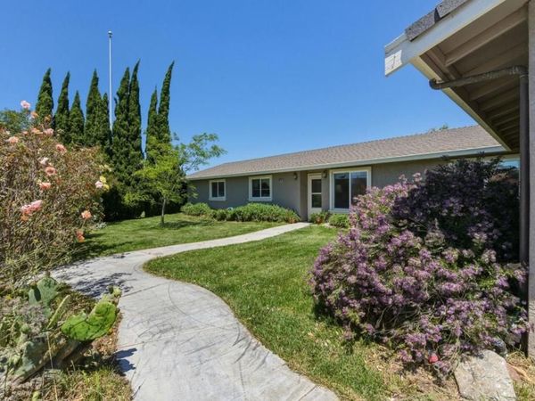 38780 Dinosaur Point Road, Hollister, CA 95023