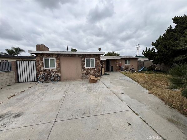 9841 W. Chanticleer Rd, Anaheim, CA 92804