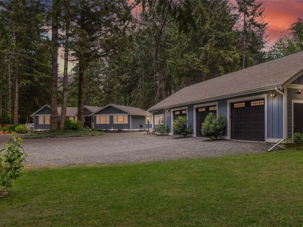 325 Bates Dr , Fanny Bay, BC V0R 1W0
