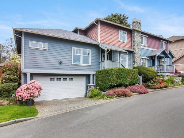 4073 Blackberry Lane , Unit 4, Saanich, BC V8X 5J5