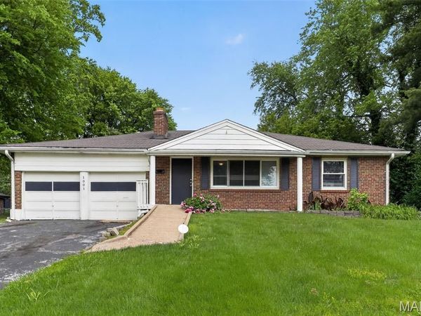 1001 Olympia Drive , St Louis, MO 63135