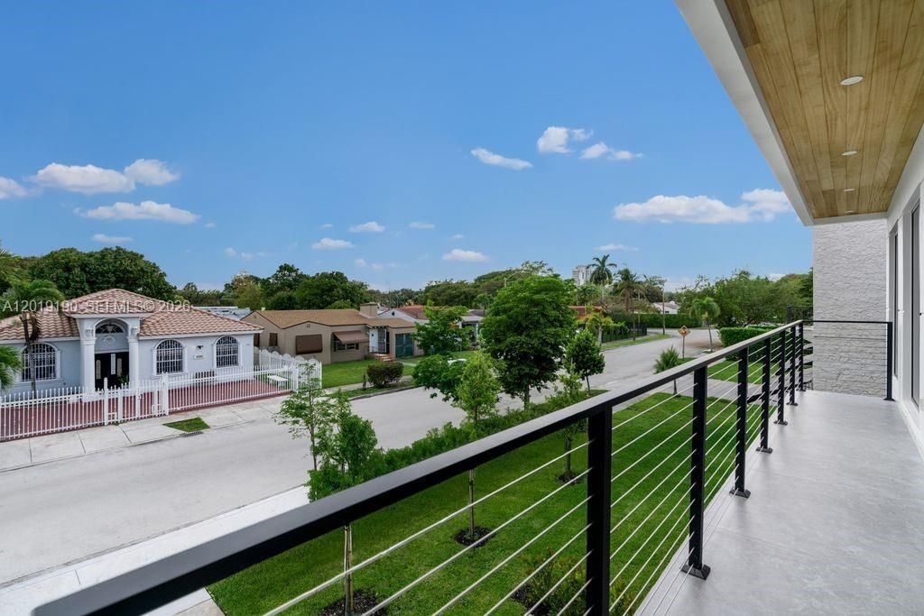 2265 SW 4 St , Miami, FL 33135 Photo
