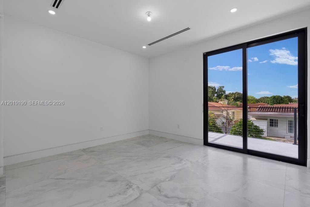 2265 SW 4 St , Miami, FL 33135 Photo