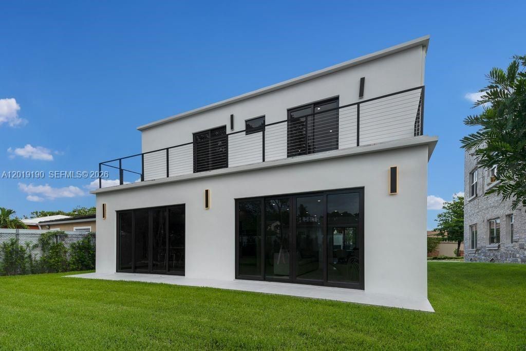 2265 SW 4 St , Miami, FL 33135 Photo