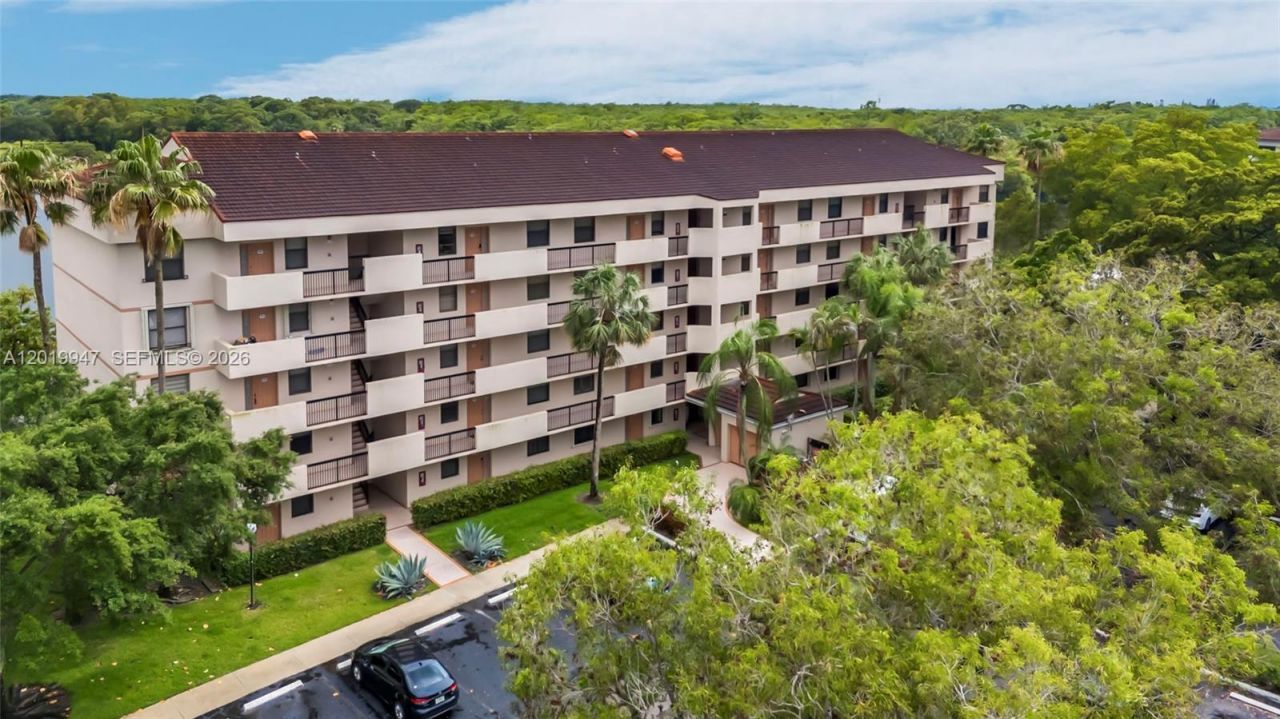 2768 Carambola Cir S, Unit 401, Coconut Creek, FL 33066 Photo