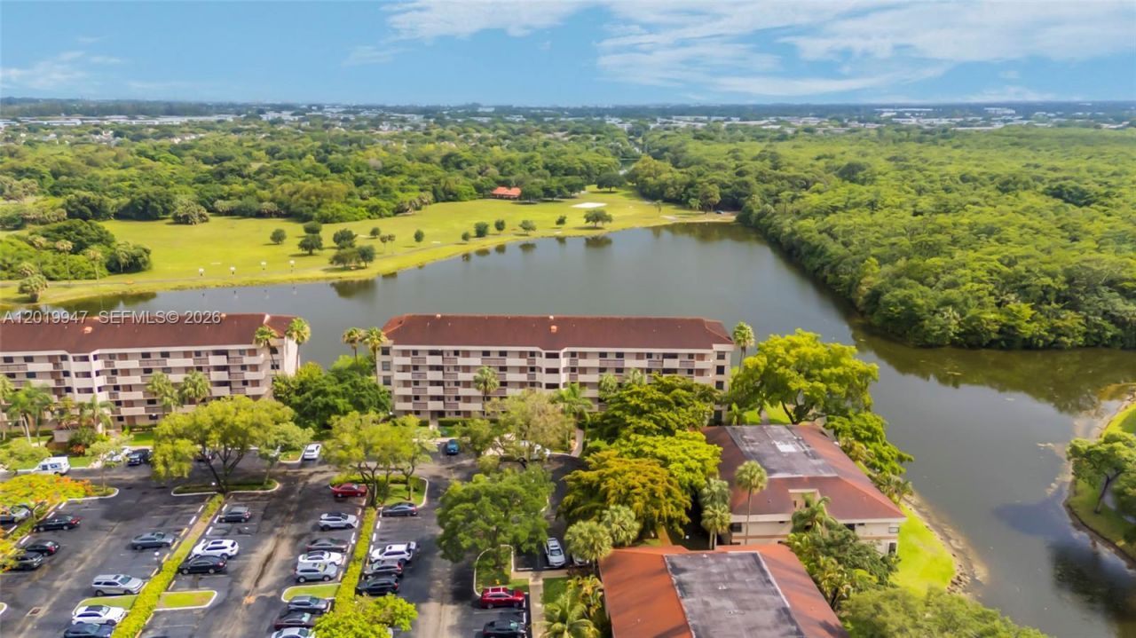 2768 Carambola Cir S, Unit 401, Coconut Creek, FL 33066 Photo