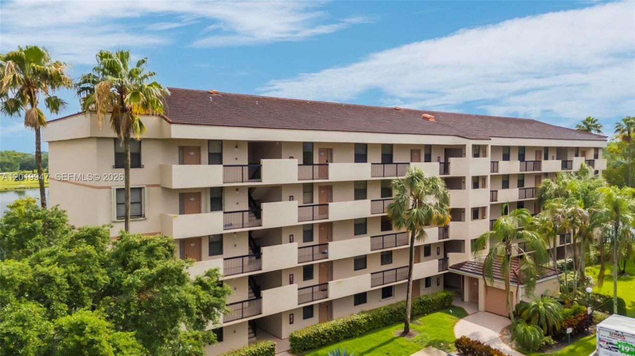 2768 Carambola Cir S, Unit 401, Coconut Creek, FL 33066 Photo