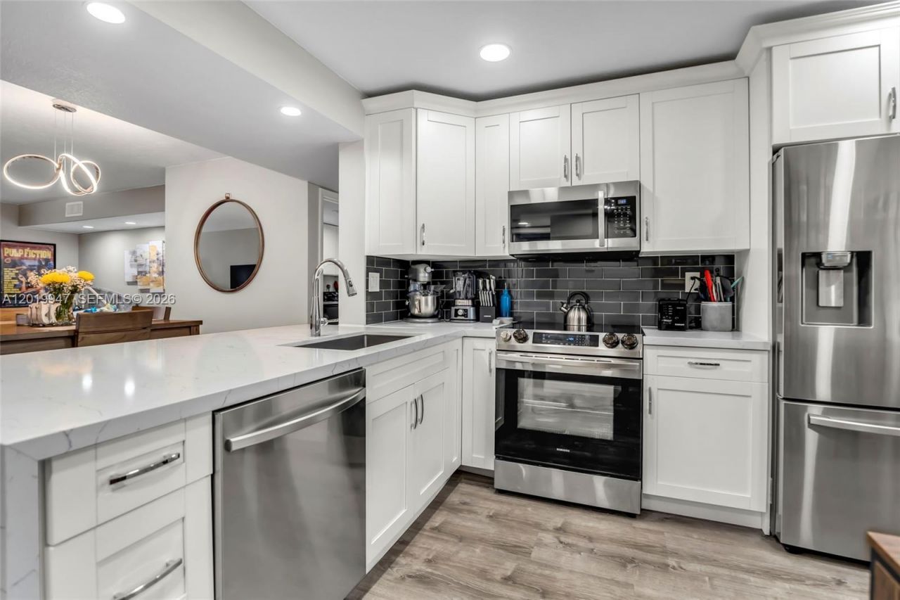 2768 Carambola Cir S, Unit 401, Coconut Creek, FL 33066 Photo