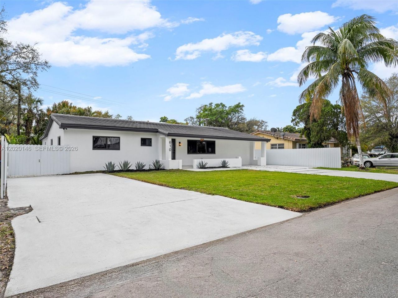 610 NE 164th Ter , Miami, FL 33162 Photo