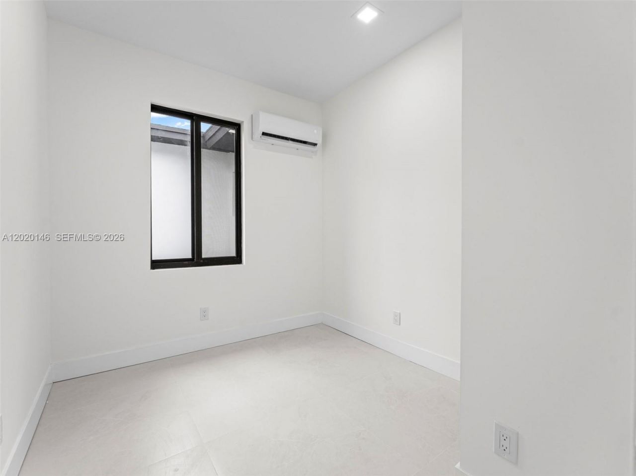610 NE 164th Ter , Miami, FL 33162 Photo