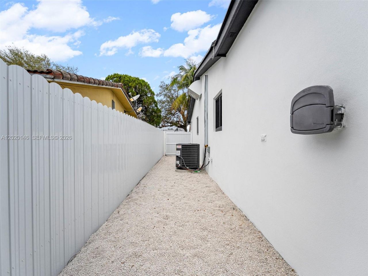 610 NE 164th Ter , Miami, FL 33162 Photo