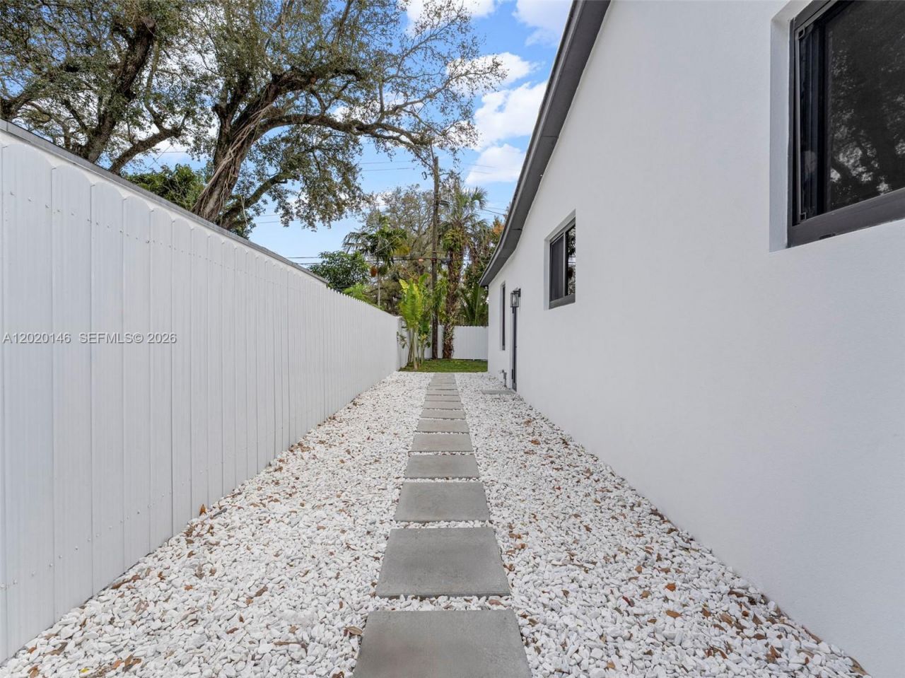 610 NE 164th Ter , Miami, FL 33162 Photo