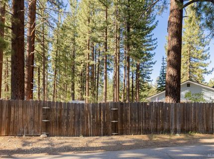 2891 Oakland Avenue, South Lake Tahoe, CA 96150 Photo