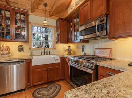 2891 Oakland Avenue, South Lake Tahoe, CA 96150 Photo