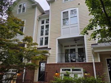 1130 Parkridge Lane, Unit 102, Raleigh, NC 27605