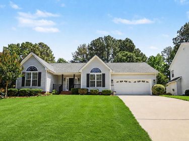 8516 Plimoth Hill Drive, Wake Forest, NC 27587