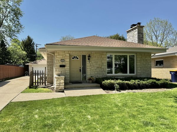 1231 S 118th St, West Allis, WI 53214