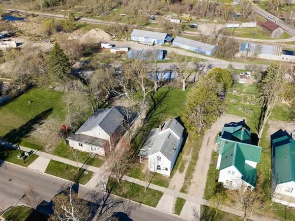 1226 Emmet Street, Petoskey, MI 49770