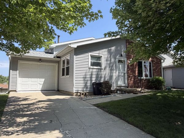 1538 Hunt Drive , Unit A, Normal, IL 61761