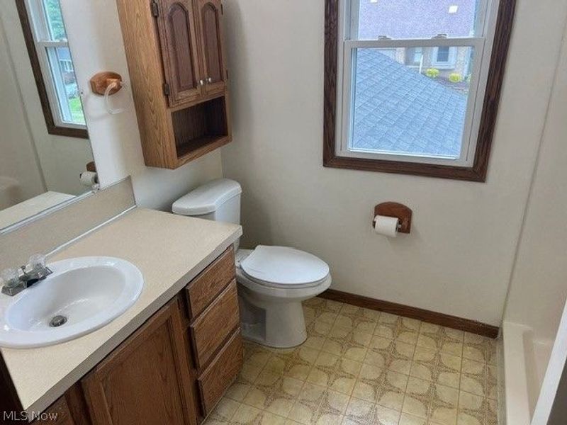 1505 Democracy Drive NW, North Canton, OH 44720 Photo 15