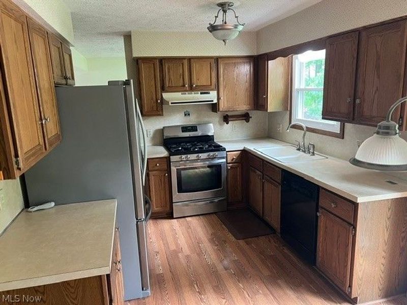 1505 Democracy Drive NW, North Canton, OH 44720 Photo 6
