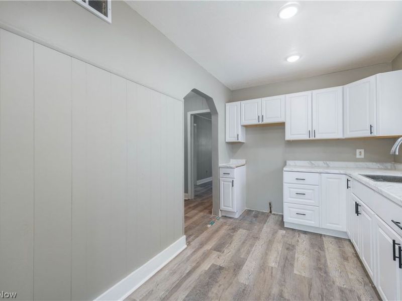 12506 Matherson Avenue, Cleveland, OH 44135 Photo 10