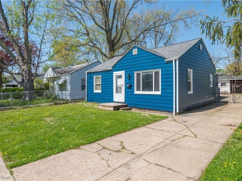 12506 Matherson Avenue, Cleveland, OH 44135 Photo 3