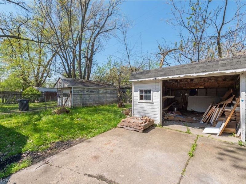 12506 Matherson Avenue, Cleveland, OH 44135 Photo 35